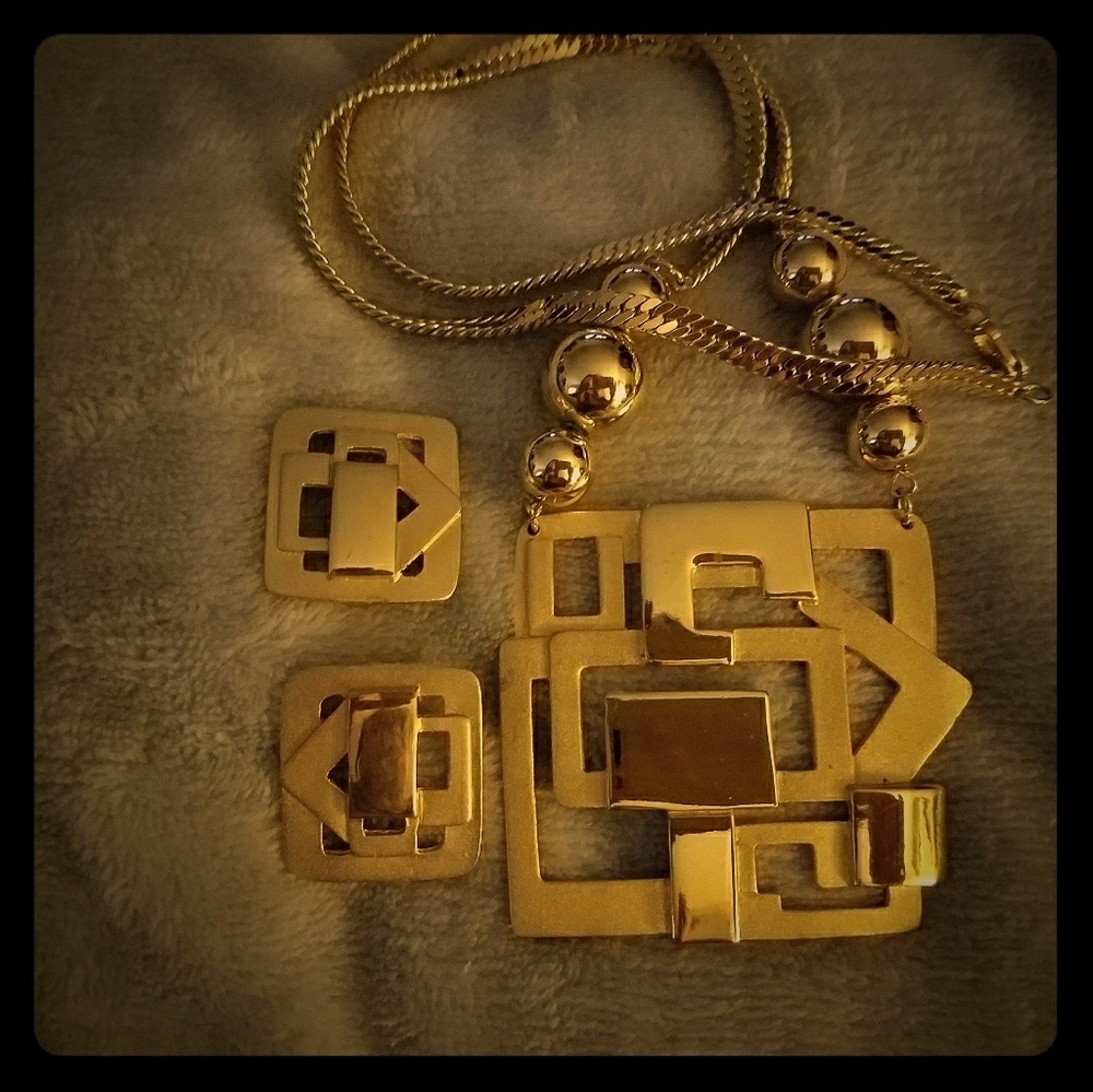 ❤❤Gold Abstract Necklace Set❤❤